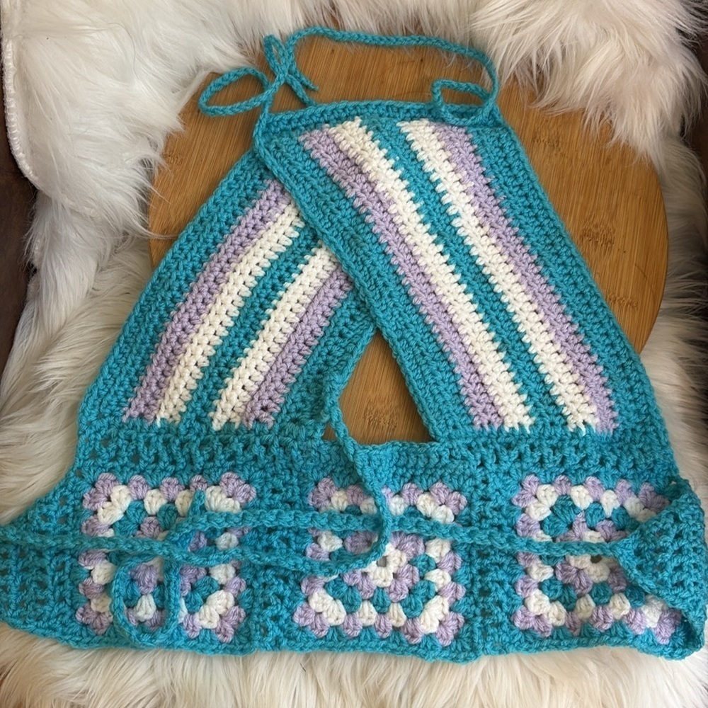 Handmade Blue White Purple Crochet Cut Out Criss Cross Granny Square Crop Top M - Picture 12 of 12